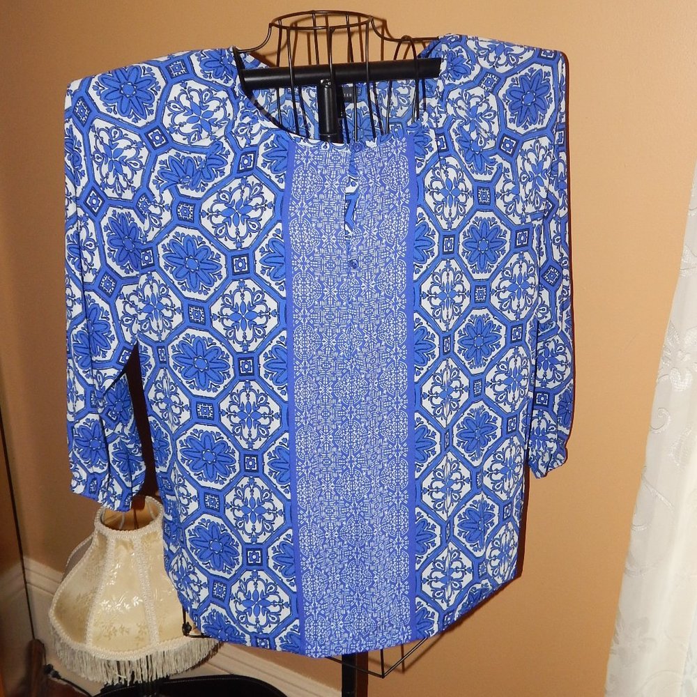 Ladies the Limited Blouse - Top - Shirt ~~ Size L~ Blue & Black